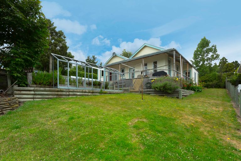 Photo of property in 21 Brough Street, Palmerston, 9430