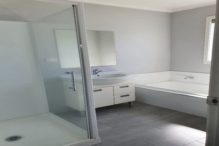 Photo of property in 20 Queens Park Crescent, Frankton, Hamilton, 3204