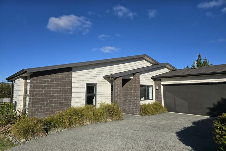 Photo of property in 116 Endeavour Drive, Whitby, Porirua, 5024