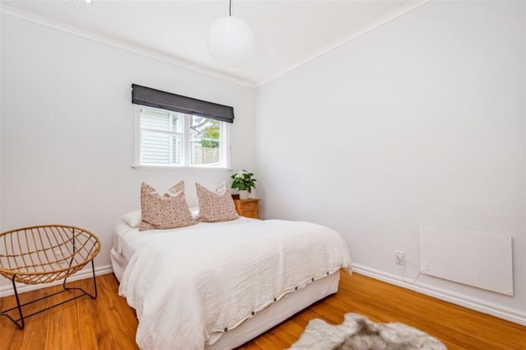 Photo of property in 17 Egremont Street, Belmont, Auckland, 0622