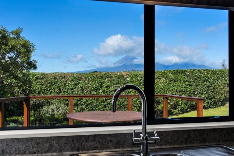 Photo of property in 20a Virginia Place, Whalers Gate, New Plymouth, 4310