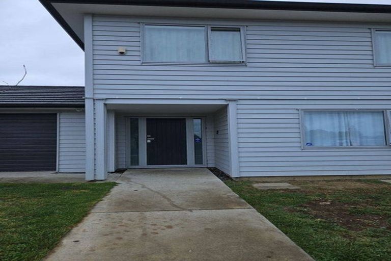 Photo of property in 10 Cliff Road, Papakura, 2110