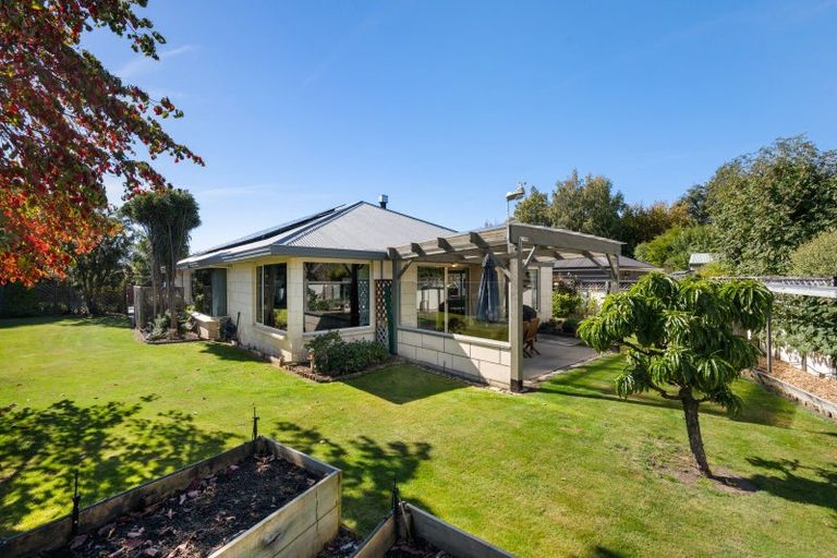 Photo of property in 16 Wilkin Road, Wanaka, 9305