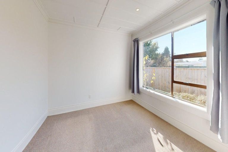 Photo of property in 19 Chelwood Street, Takaro, Palmerston North, 4412