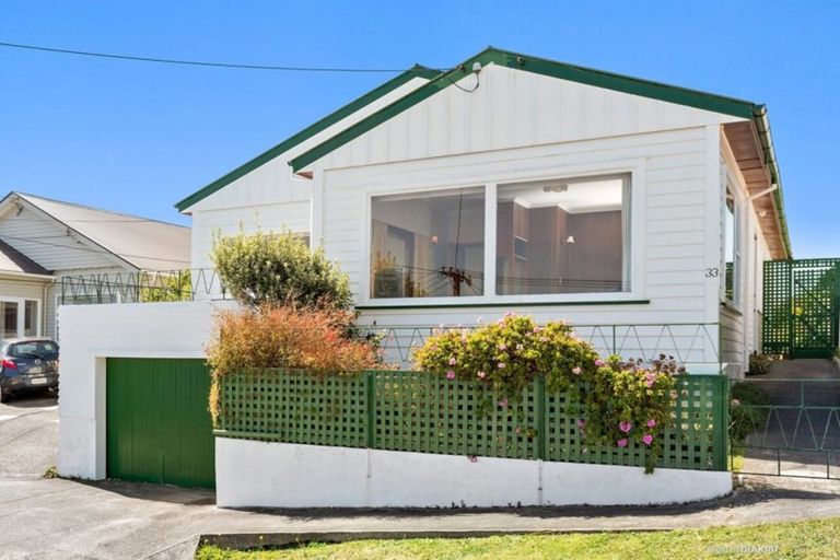 Photo of property in 33 Athens Street, Miramar, Wellington, 6022
