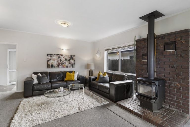 Photo of property in 9 Culver Terrace, Howick, Auckland, 2014