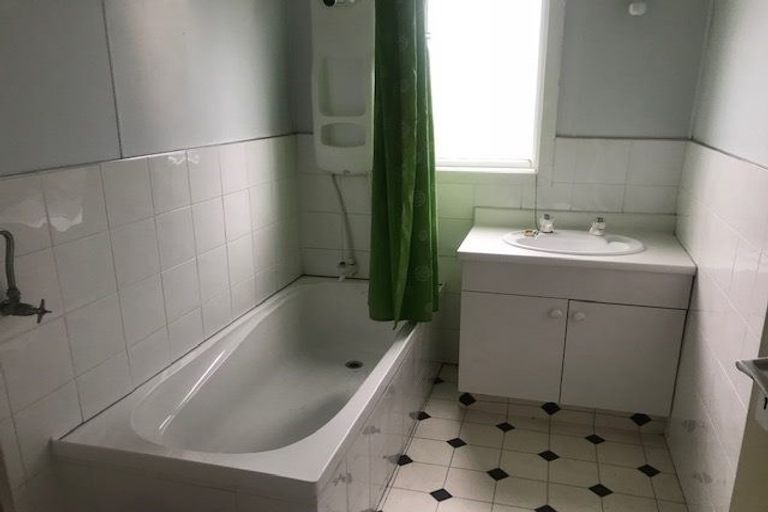 Photo of property in 9 Park Street, Gore, 9710