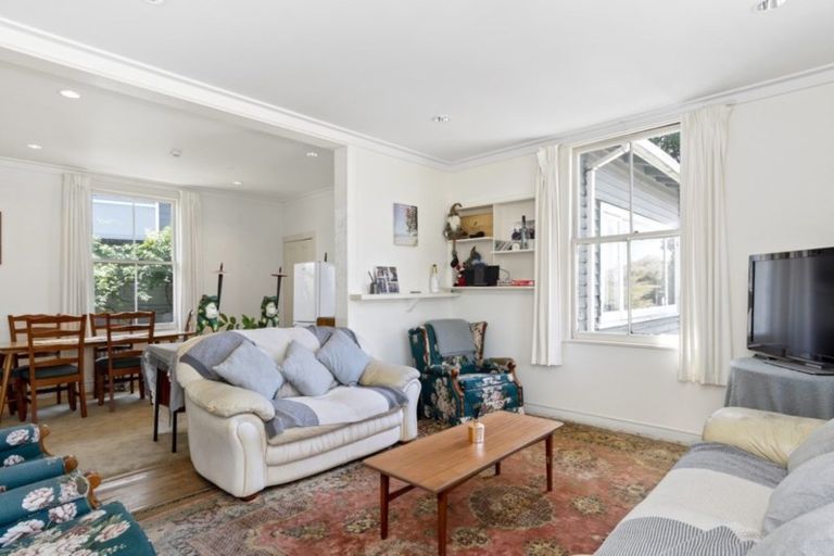 Photo of property in 355a Oceanbeach Road, Mount Maunganui, 3116