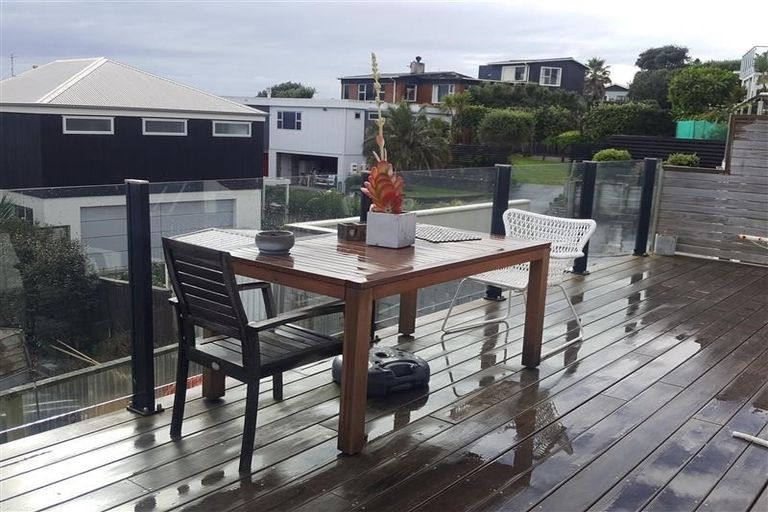 Photo of property in 25b Hamblyn Street, Strandon, New Plymouth, 4312
