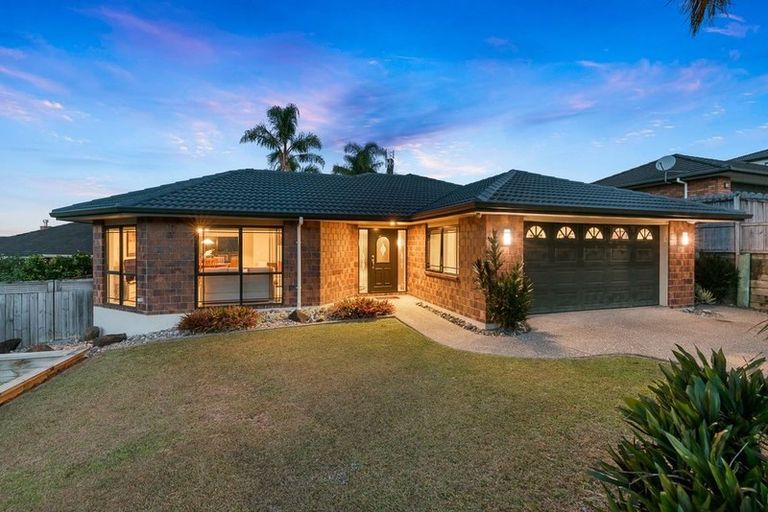 Photo of property in 45 Sapperton Drive, Henderson, Auckland, 0612