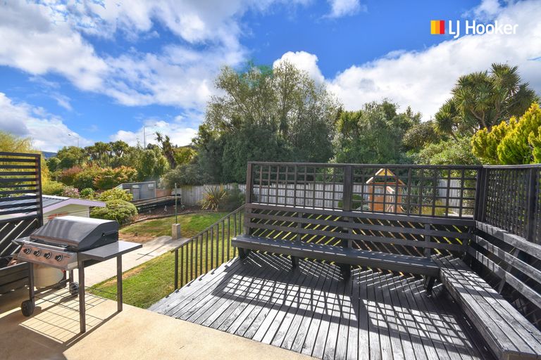 Photo of property in 7 Kinmont Crescent, Kinmont Park, Mosgiel, 9024