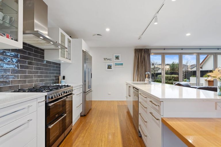 Photo of property in 7 Waterstock Way, Parklands, Christchurch, 8083