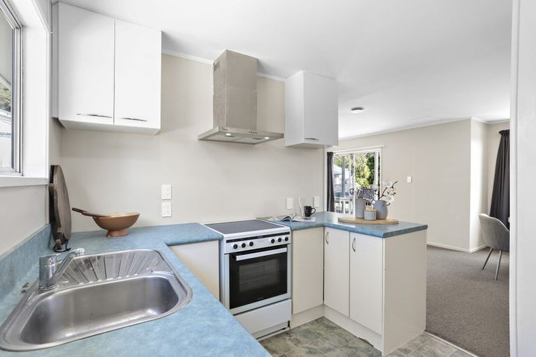 Photo of property in 20 Virgo Place, Glen Eden, Auckland, 0602