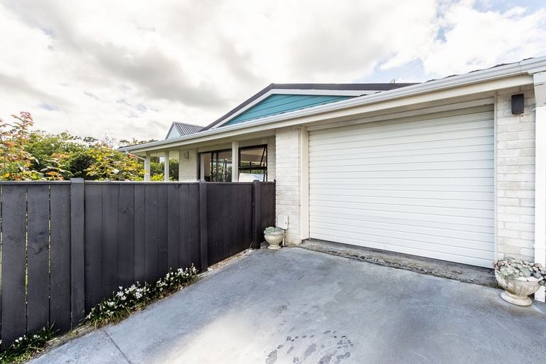 Photo of property in 21a Winara Avenue, Waikanae, 5036