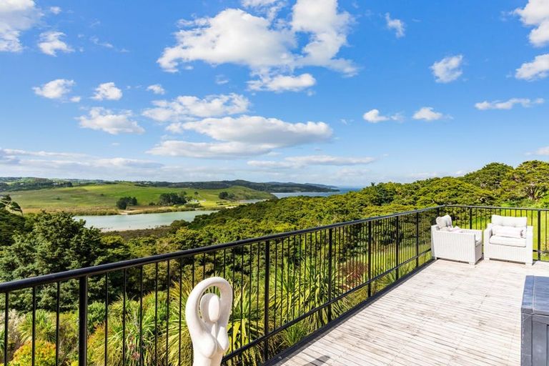 Photo of property in 205 Takahoa Drive, Kaiwaka, 0573