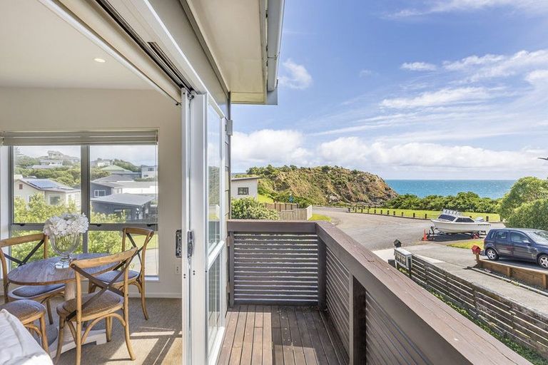 Photo of property in 1/18 Lambley Road, Titahi Bay, Porirua, 5022