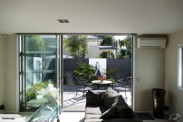 Photo of property in 9a Champion Street, Edgeware, Christchurch, 8013