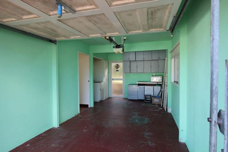 Photo of property in 80m Tirimoana Road, Te Atatu South, Auckland, 0602