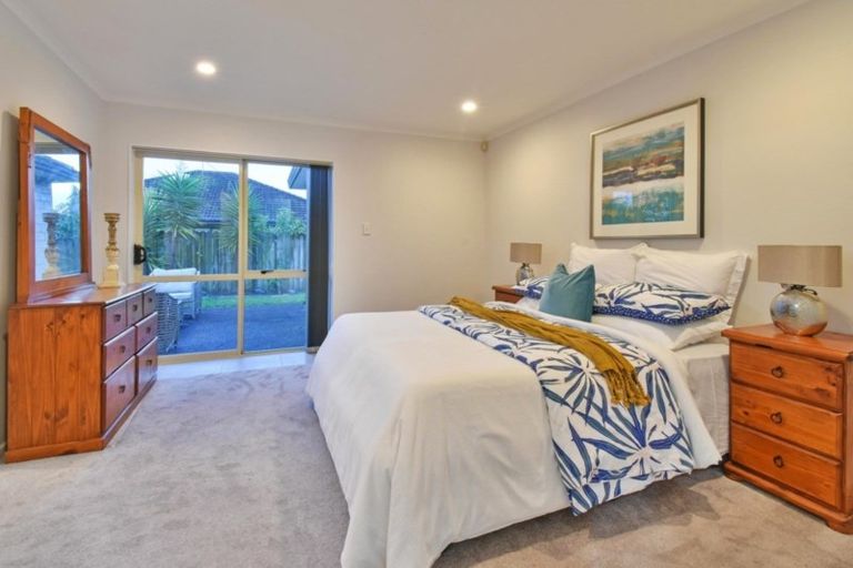 Photo of property in 14 Brosna Place, East Tamaki, Auckland, 2016