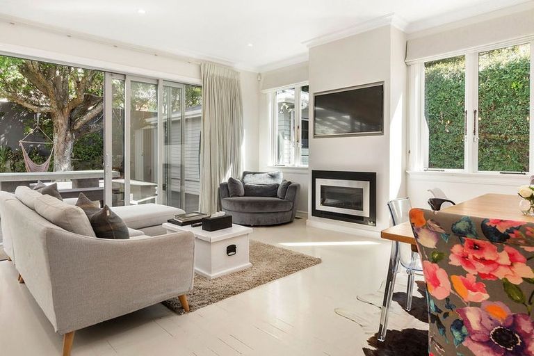 Photo of property in 2 Katherine Avenue, Thorndon, Wellington, 6011