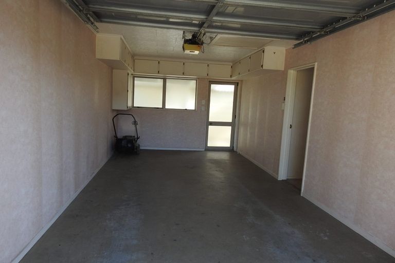 Photo of property in 1 Ongo Road, Hunterville, 4730