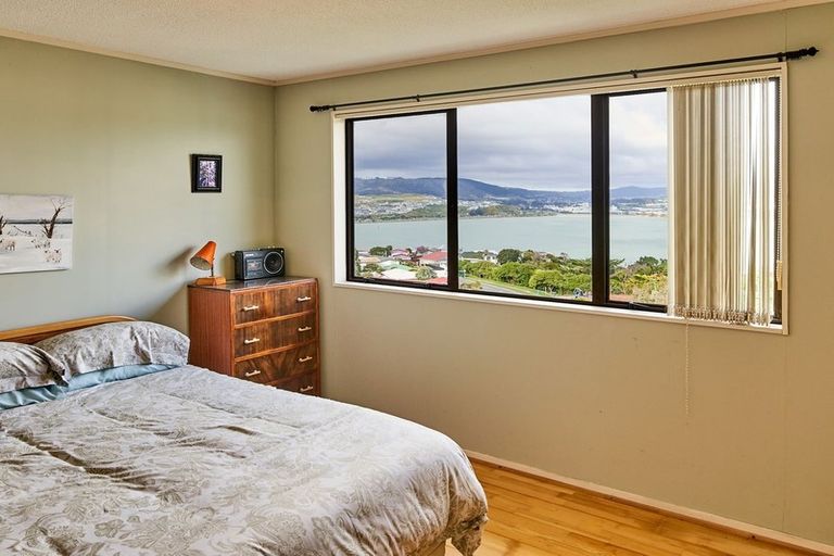 Photo of property in 27 Humphreys Grove, Titahi Bay, Porirua, 5022