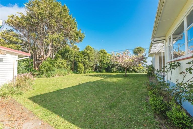 Photo of property in 32 Suther Street, Waverley, 4510