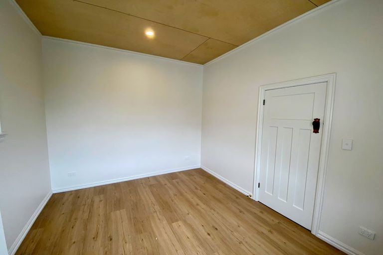 Photo of property in 9 Mckinley Crescent, Brooklyn, Wellington, 6021