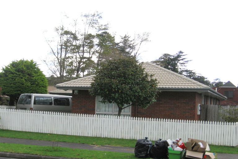 Photo of property in 29 Headcorn Place, Botany Downs, Auckland, 2010