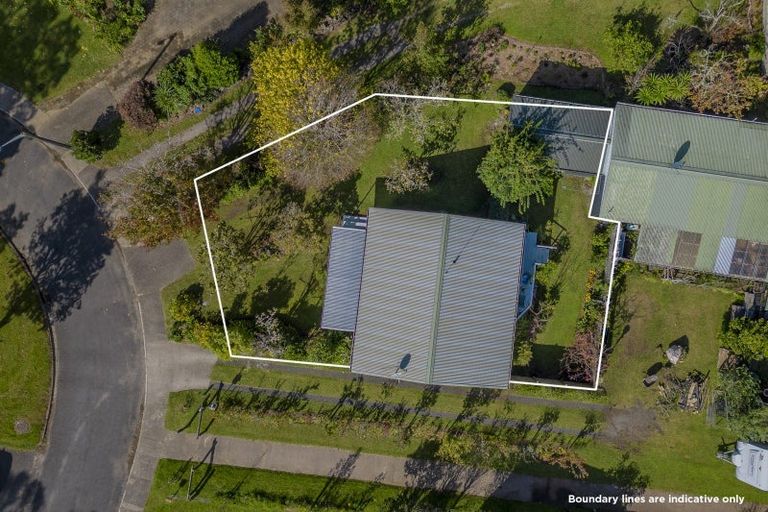 Photo of property in 10a Parkland Place, Whitianga, 3510