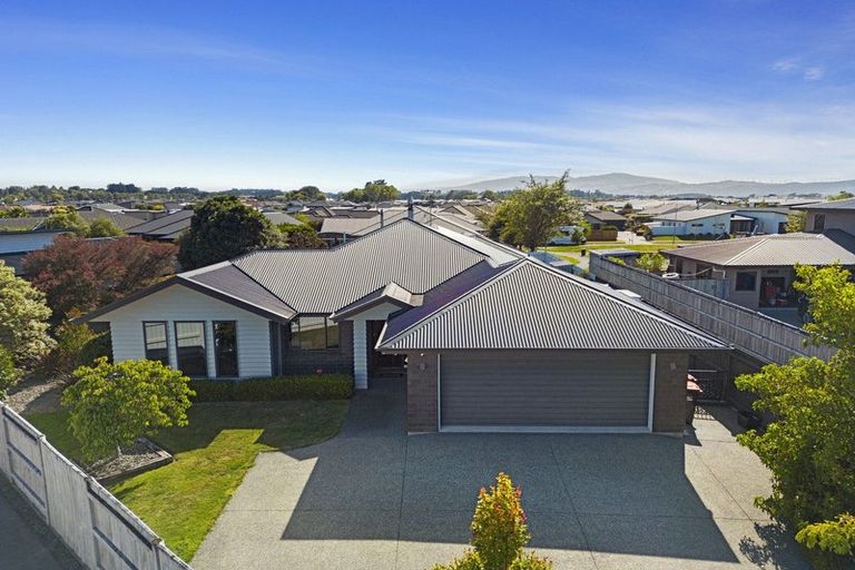 Photo of property in 25 Trump Place, Kelvin Grove, Palmerston North, 4414