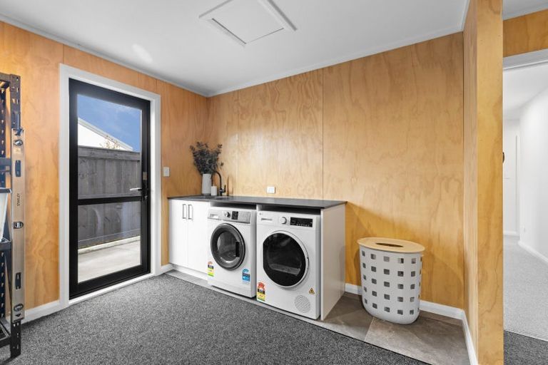 Photo of property in 7 Gratitude Way, Kelvin Grove, Palmerston North, 4414