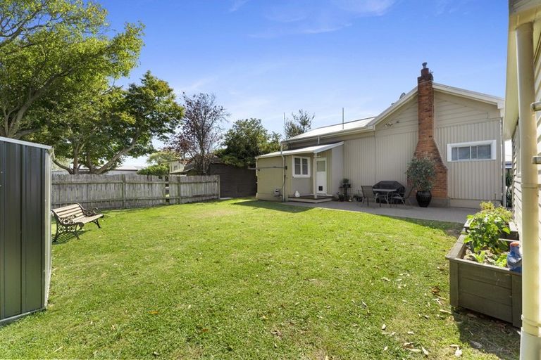 Photo of property in 28 Summerhays Street, Terrace End, Palmerston North, 4410