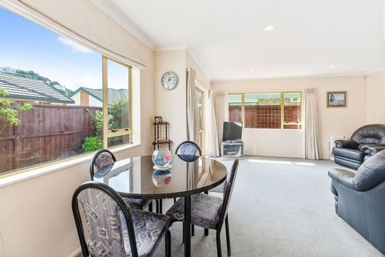 Photo of property in Miramar Villas, 23/3 Byron Street, Miramar, Wellington, 6022