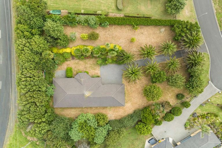 Photo of property in 10 Gleaming Place, Waiuku, 2123