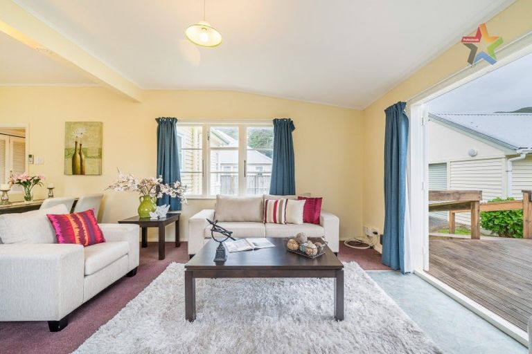 Photo of property in 12 Rumgay Street, Fairfield, Lower Hutt, 5011