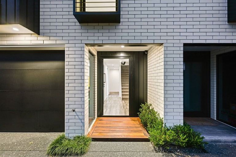 Photo of property in 2/21 Manning Street, Hamilton Central, Hamilton, 3204