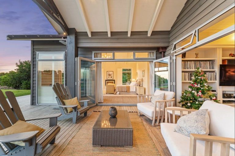 Photo of property in 893 Takatu Road, Tawharanui Peninsula, Warkworth, 0986