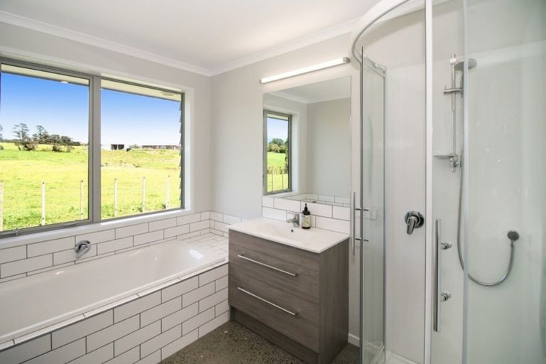 Photo of property in 1258 Frankley Road, Hurworth, New Plymouth, 4371