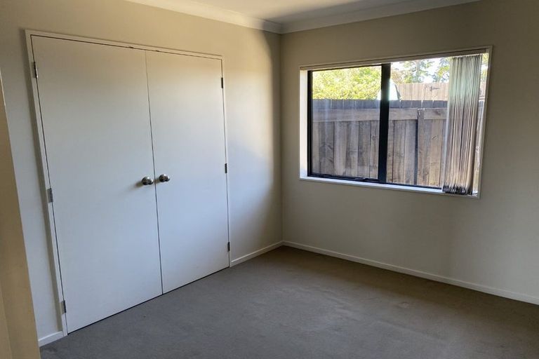 Photo of property in 65 Rising Parade, Fairview Heights, Auckland, 0632