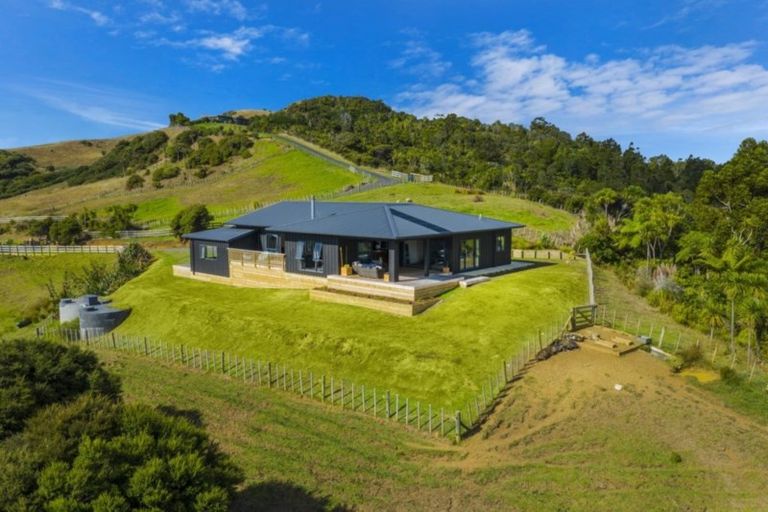 Photo of property in 123 Taiapa Valley Road, Muriwai, Waimauku, 0881