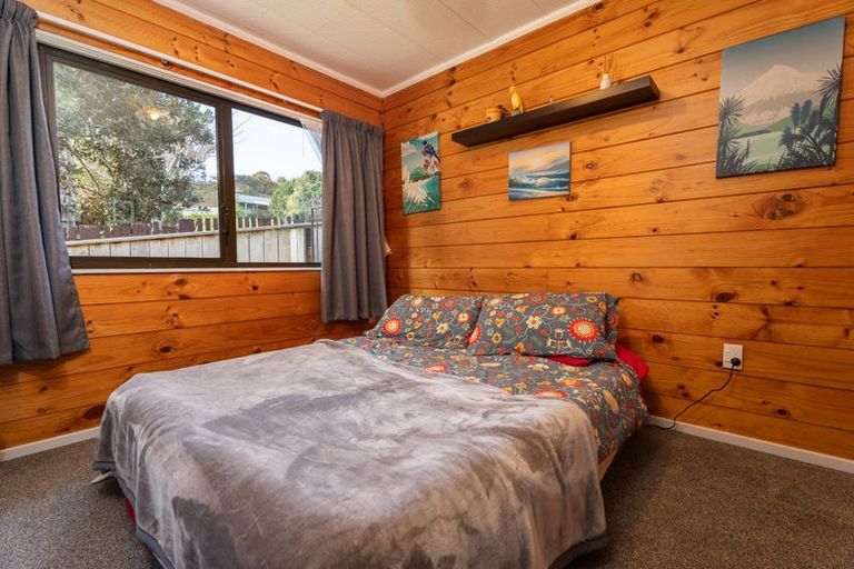 Photo of property in 70 Awatea Street, Ranui, Porirua, 5024