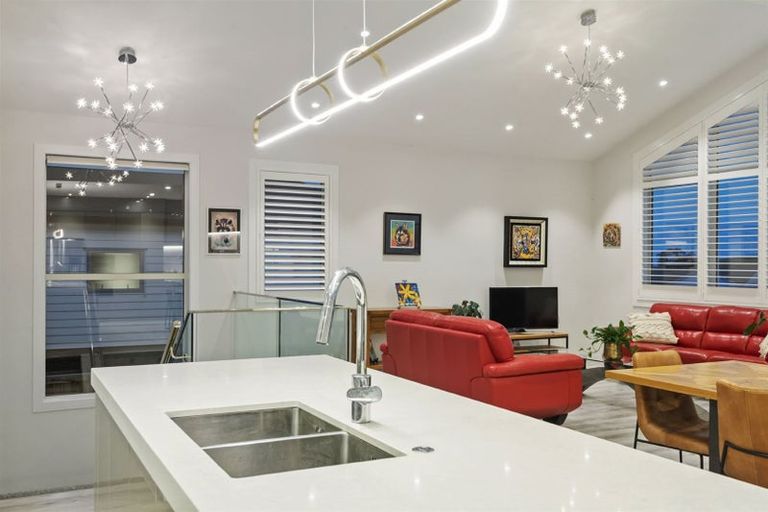 Photo of property in 26 Tawatawa Street, Long Bay, Auckland, 0630