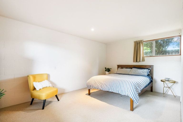 Photo of property in 17 Major Durie Place, Waikanae Beach, Waikanae, 5036