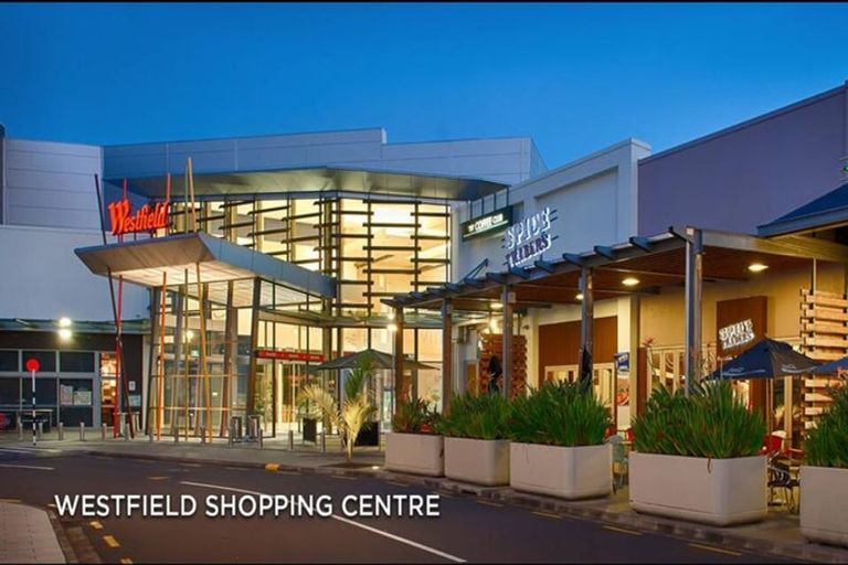 Photo of property in Twin Towers, 611/17 Putney Way, Manukau, Auckland, 2104