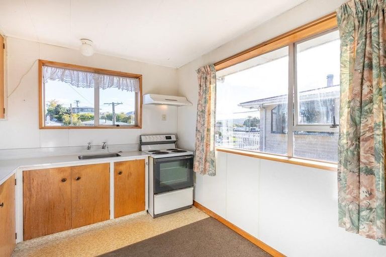 Photo of property in 4 Elwyn Crescent, Green Island, Dunedin, 9018