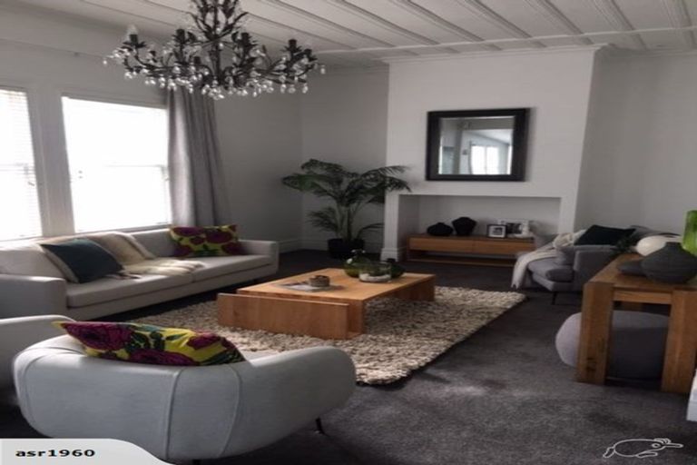 Photo of property in 34 Sentinel Road, Herne Bay, Auckland, 1011