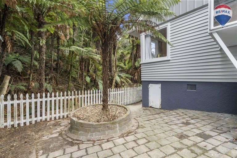 Photo of property in 76 Raukawa Street, Stokes Valley, Lower Hutt, 5019