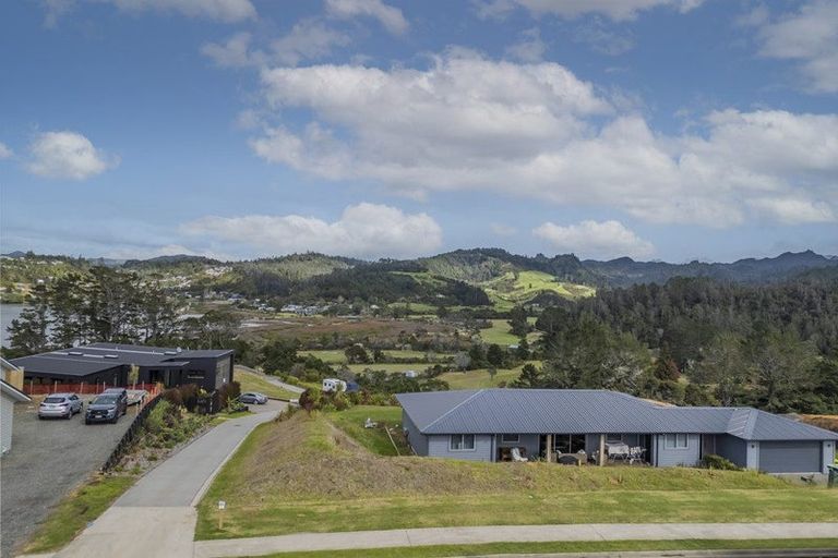 Photo of property in 26 Azimuth Road, Tairua, 3508