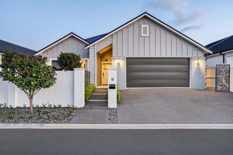 Photo of property in 10 Mollisia Lane, Papamoa Beach, Papamoa, 3118